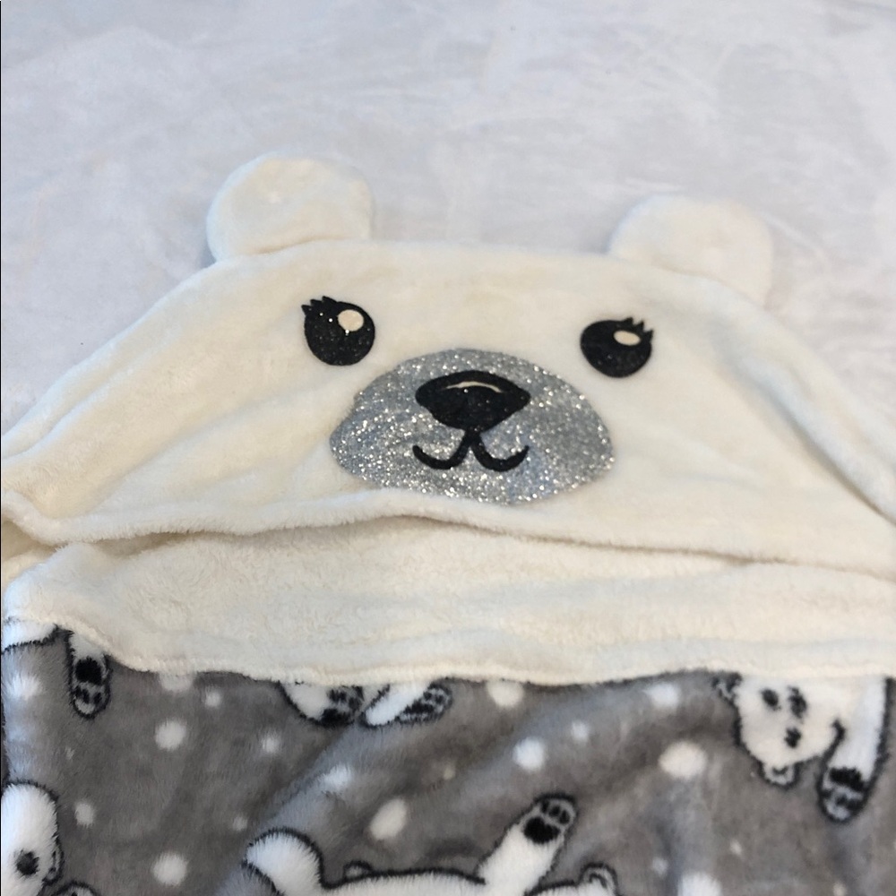 Justice Cozy Polar Bear Hooded Blanket Gray & White Polar Bear print with arms - Picture 3 of 8